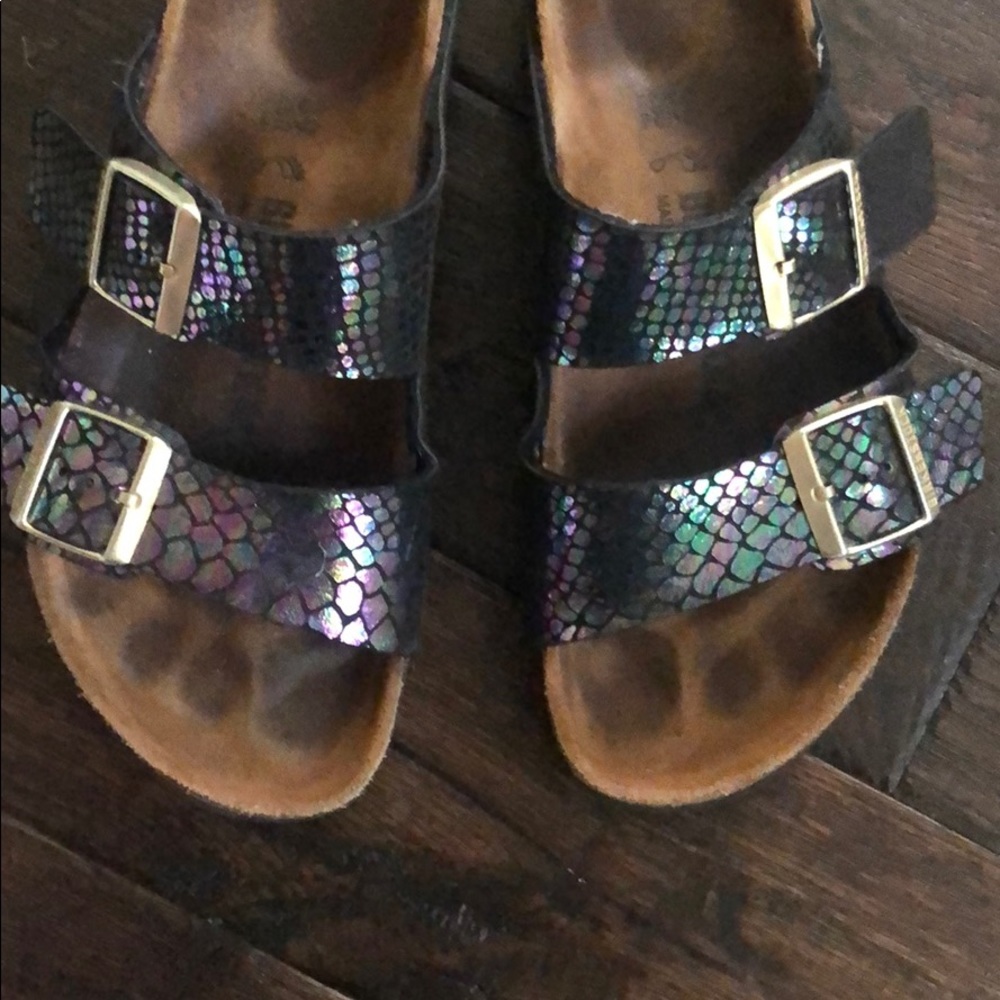 Birkenstocks “mermaid style”